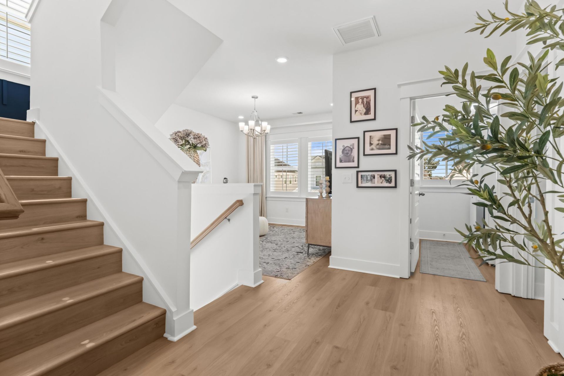3857 Maidstone Drive Photo 31