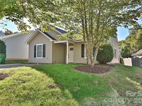 1610 Forest Stream Court, Charlotte, NC 28213