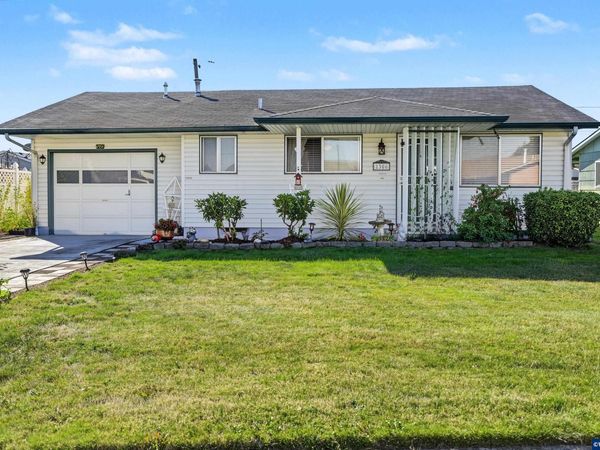 1306 Hampton Wy, Woodburn, OR 97071