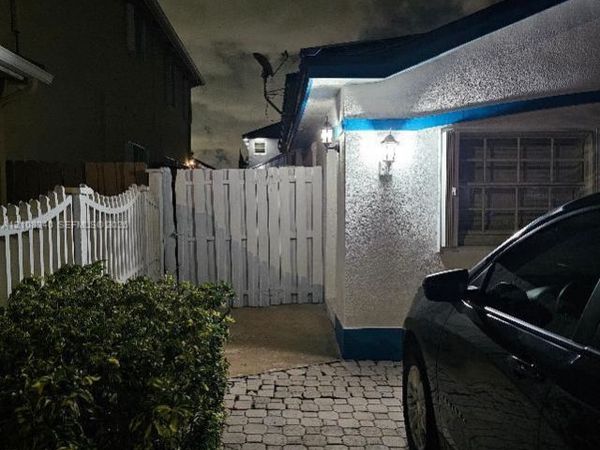 765 NW 129th Pl, Miami, FL 33182