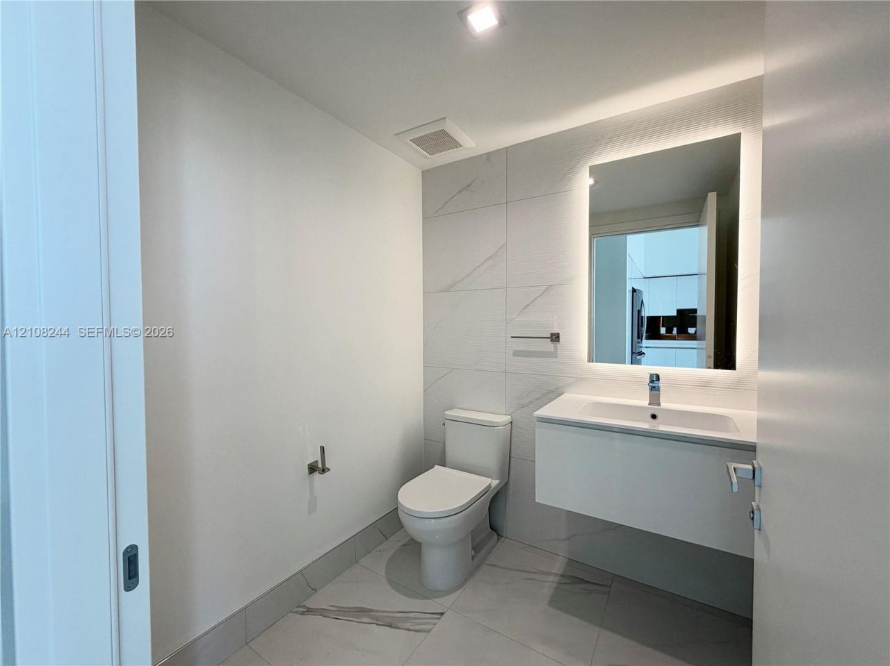 1170 E Hallandale Beach Blvd, Unit 605, Hallandale Beach, FL 33009 Photo