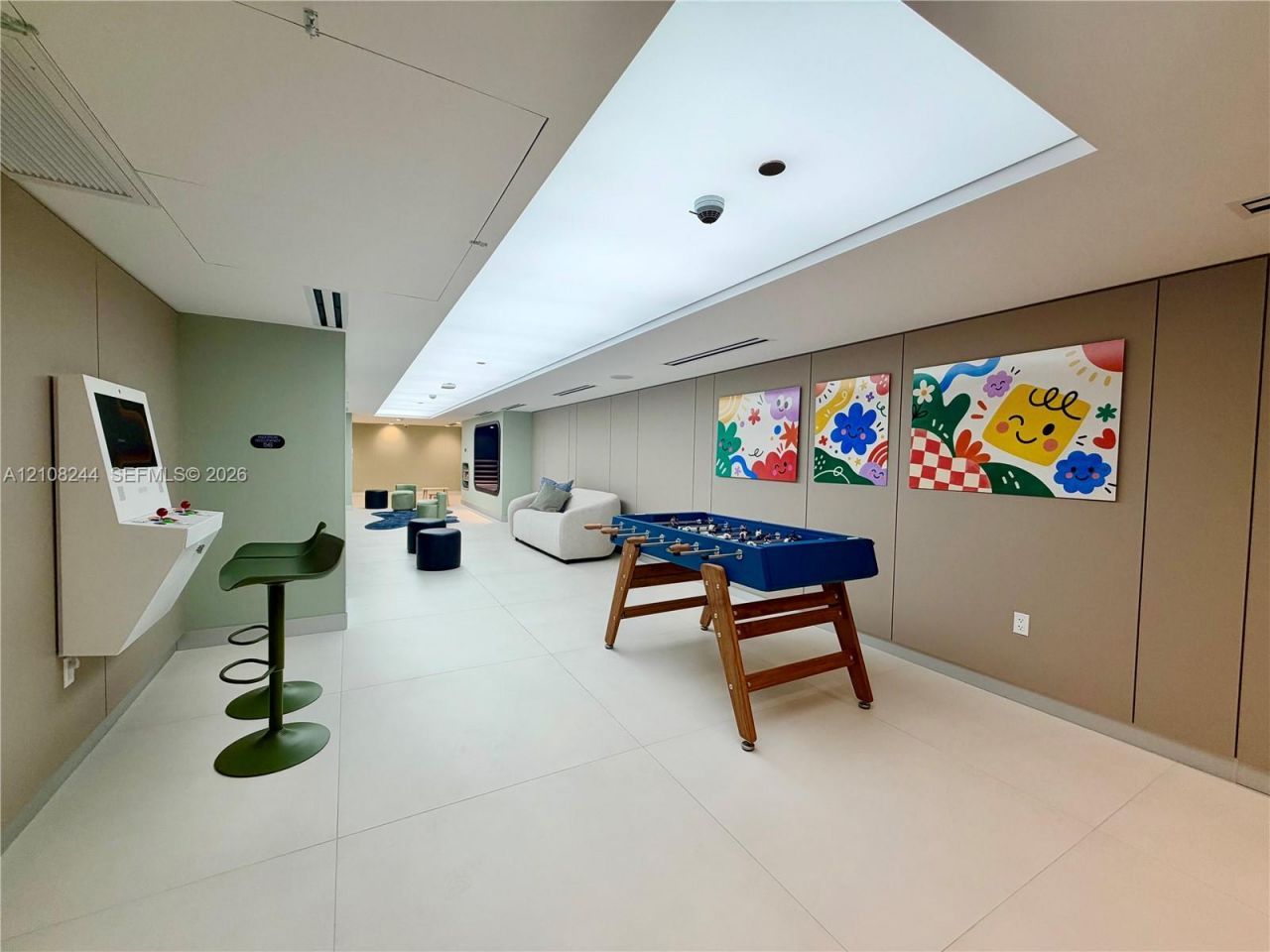 1170 E Hallandale Beach Blvd, Unit 605, Hallandale Beach, FL 33009 Photo