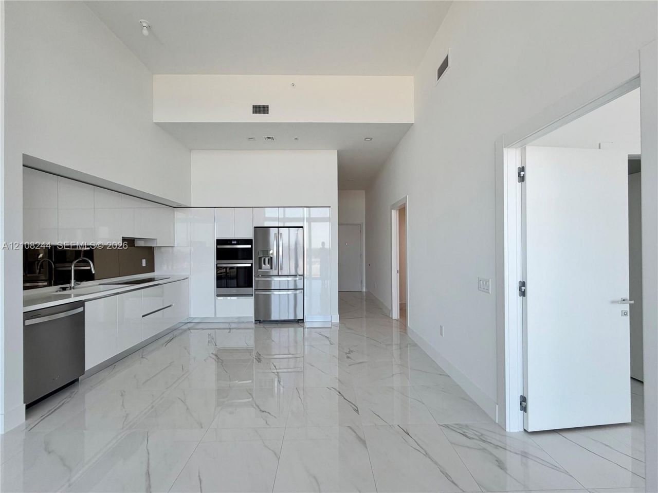 1170 E Hallandale Beach Blvd, Unit 605, Hallandale Beach, FL 33009 Photo