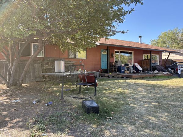 228 NW Greenwood Avenue, Redmond, OR 97756