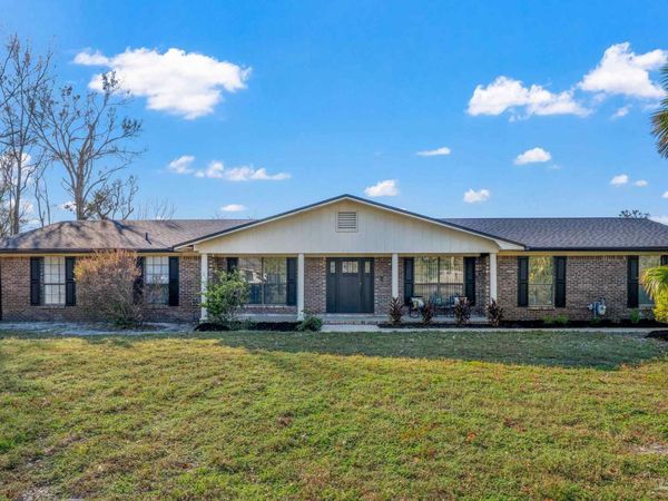 1519 Oak Shore Dr, Gulf Breeze, FL 32563