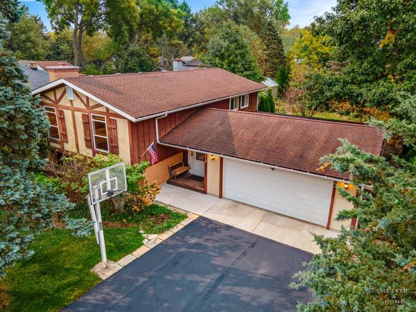 213 Liberty Avenue , Fox River Grove, IL 60021