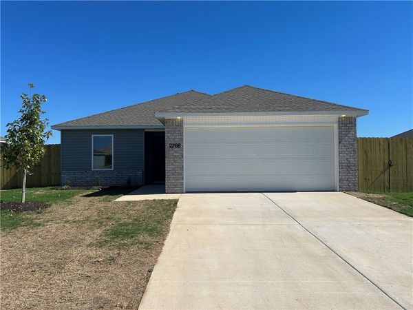 2708 Young Street , Pea Ridge, AR 72751