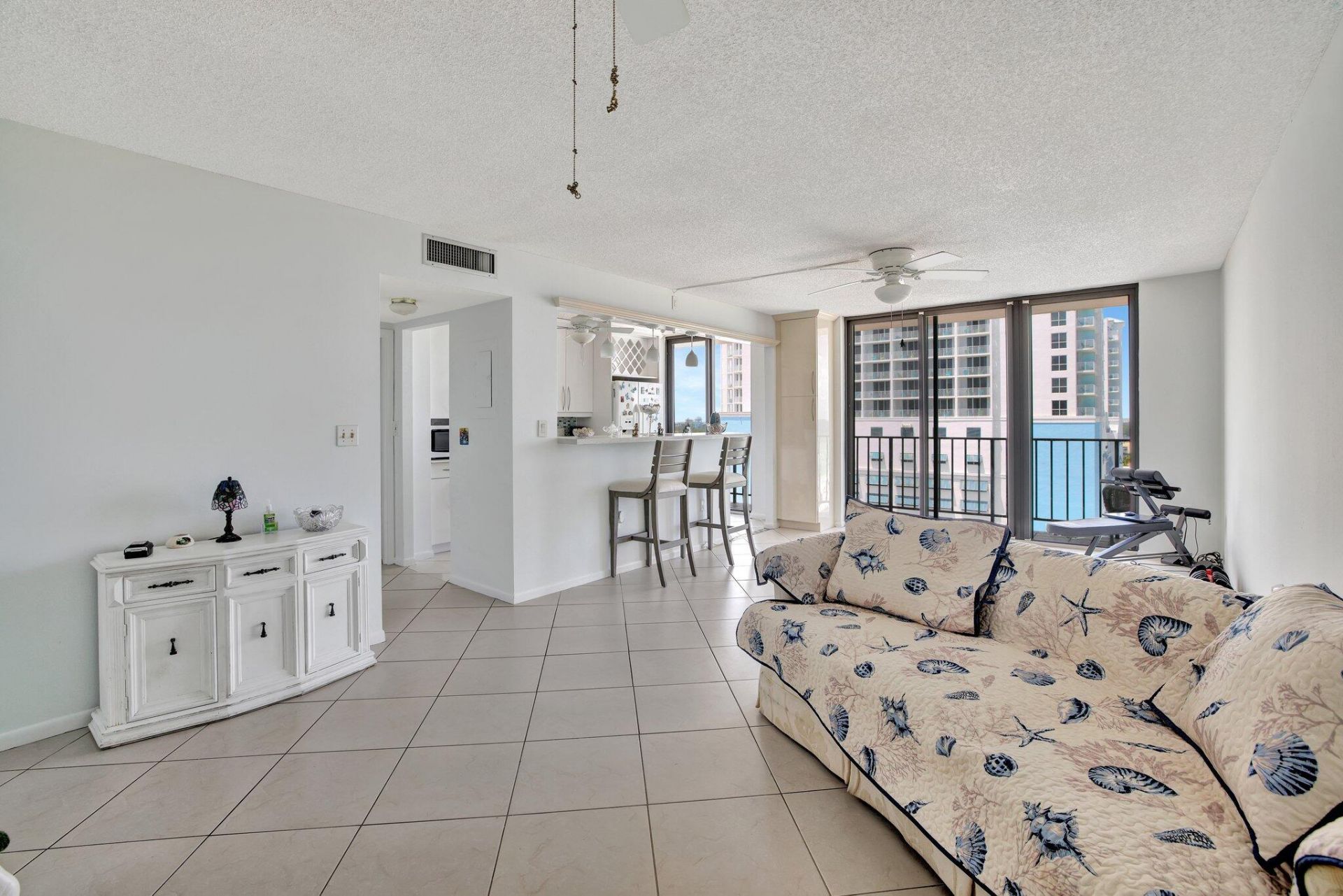 322 Buchanan Street, Unit 1411, Hollywood, FL 33019 Photo