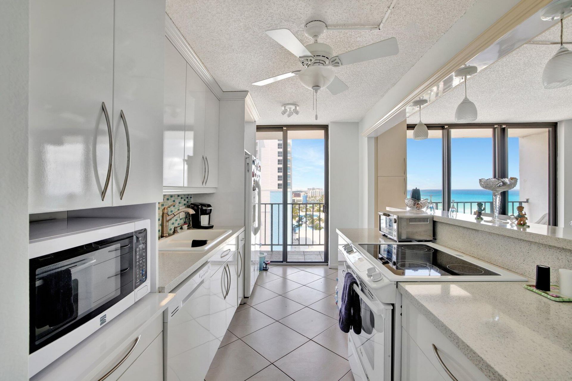 322 Buchanan Street, Unit 1411, Hollywood, FL 33019 Photo