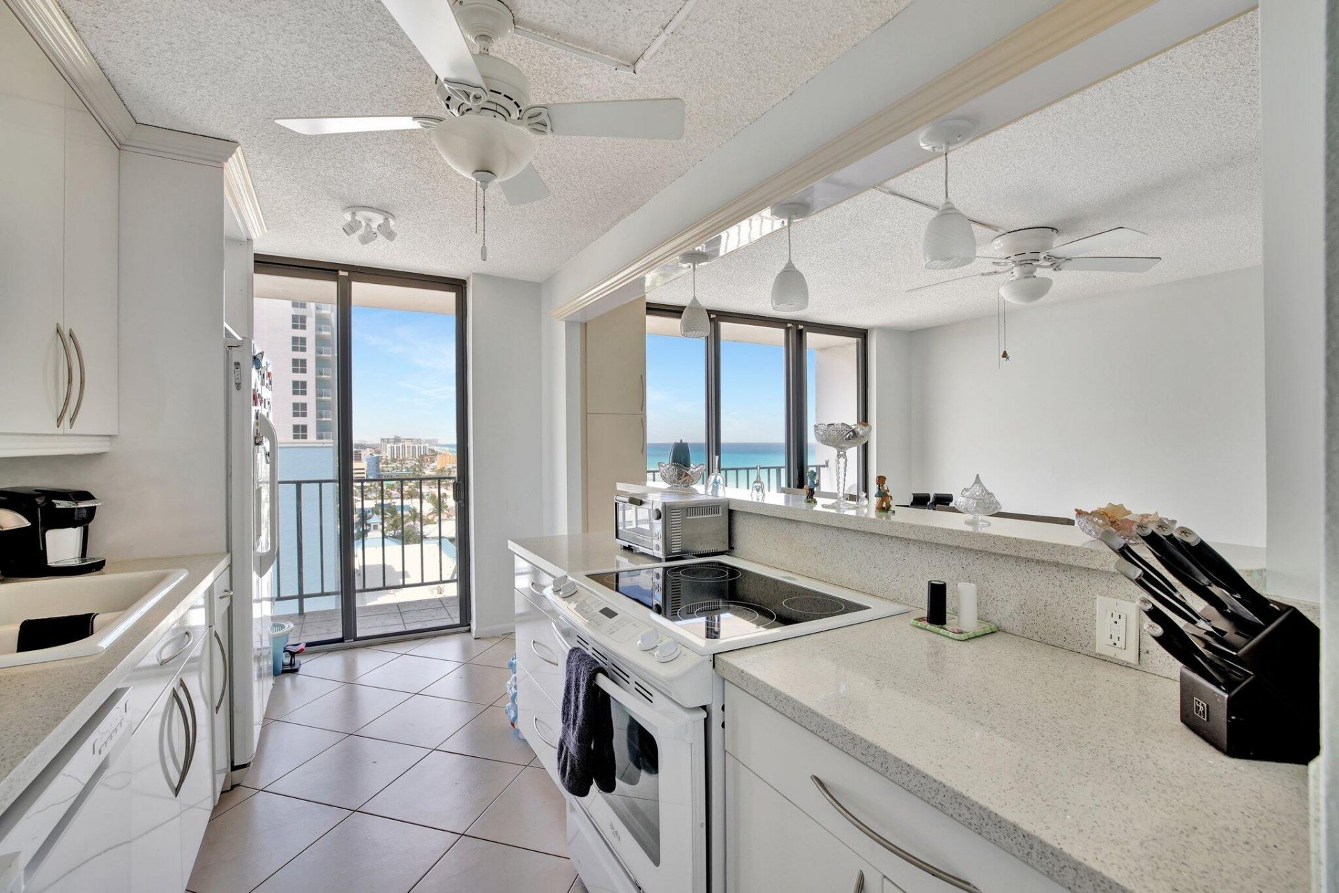 322 Buchanan Street, Unit 1411, Hollywood, FL 33019 Photo