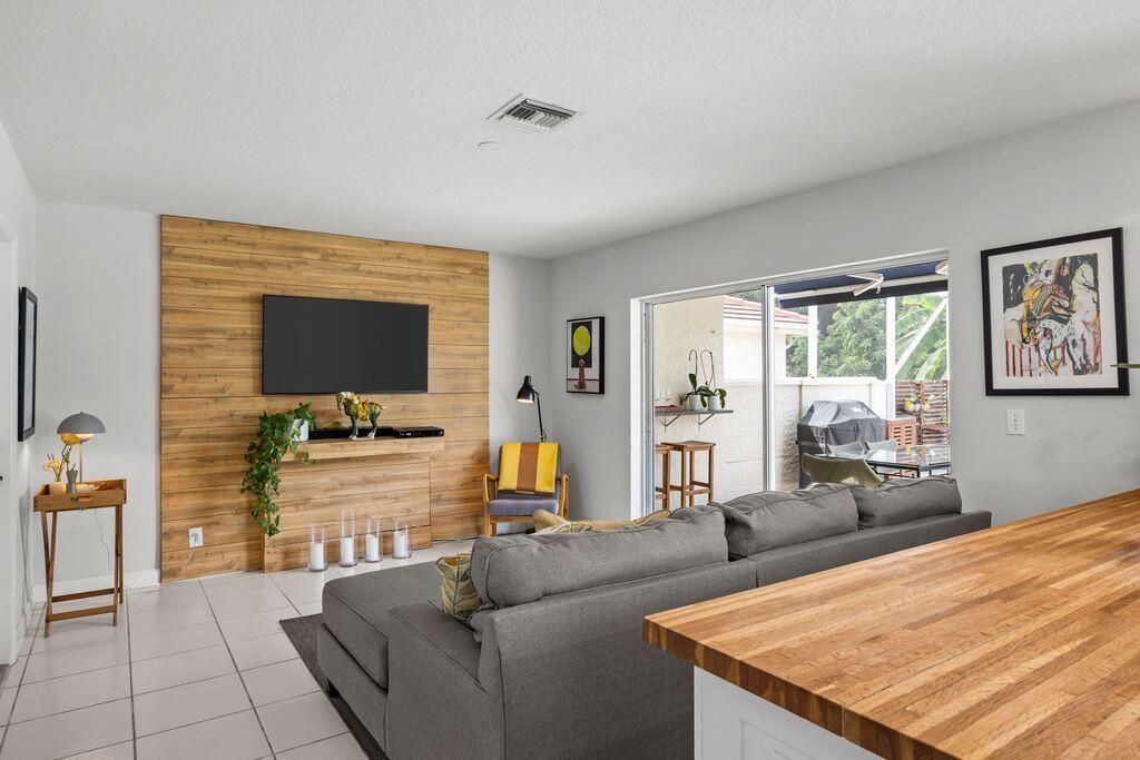 1695 S Club Drive, Wellington, FL 33414 Photo