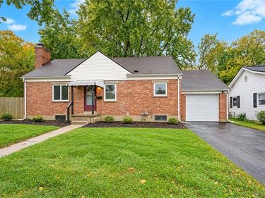 520 Earnshaw Drive, Kettering, OH 45429