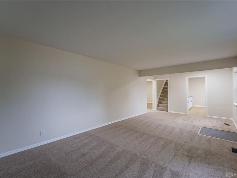 520 Earnshaw Drive, Kettering, OH 45429 Photo 8