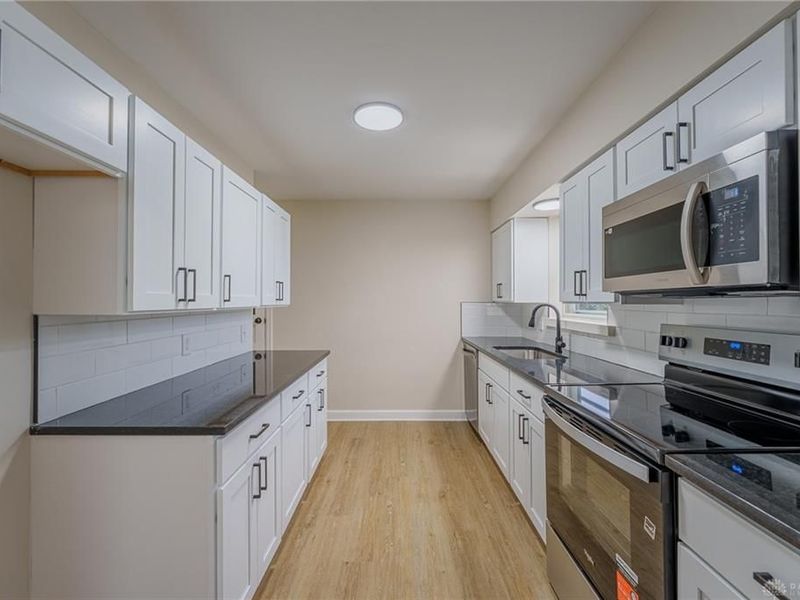 520 Earnshaw Drive, Kettering, OH 45429 Photo 9
