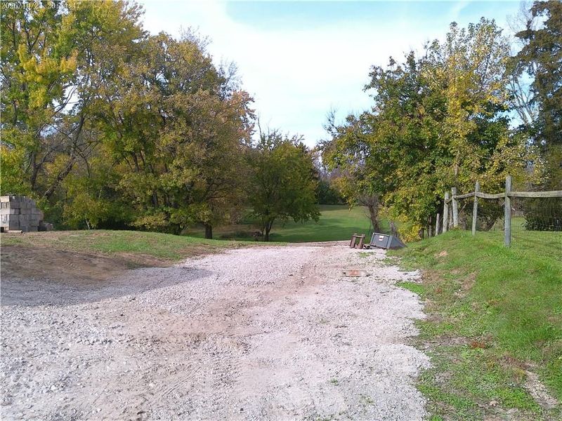 8625 Horseshoe Bn Road, Ludlow Falls, OH 45339 Photo 12