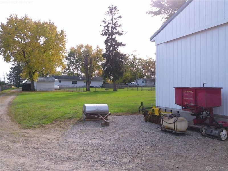 8625 Horseshoe Bn Road, Ludlow Falls, OH 45339 Photo 6