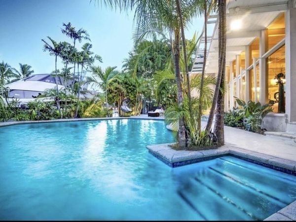 28 PELICAN Drive, Fort Lauderdale, FL 33301