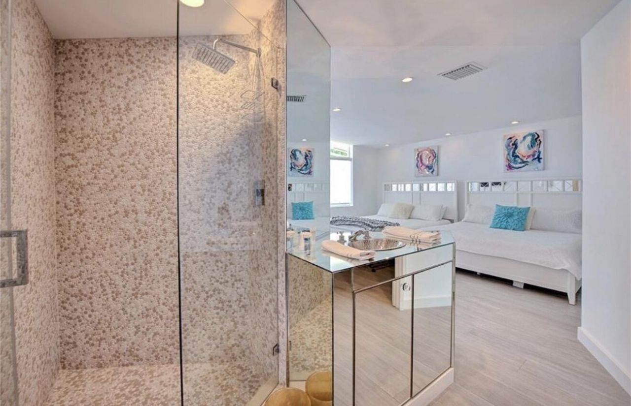 28 Pelican Drive, Fort Lauderdale, FL 33301 Photo