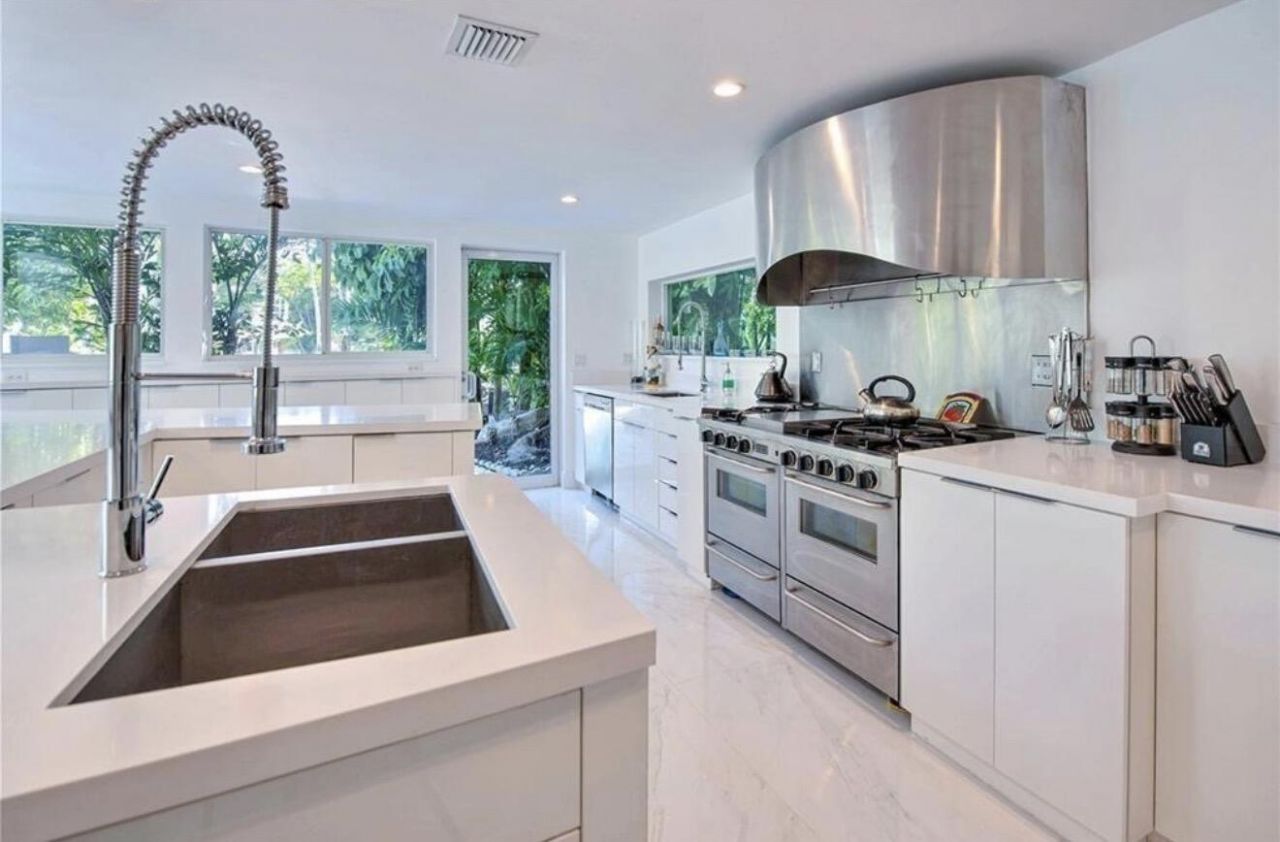 28 Pelican Drive, Fort Lauderdale, FL 33301 Photo