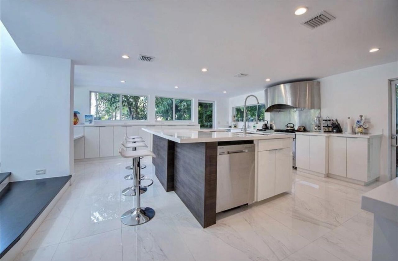 28 Pelican Drive, Fort Lauderdale, FL 33301 Photo