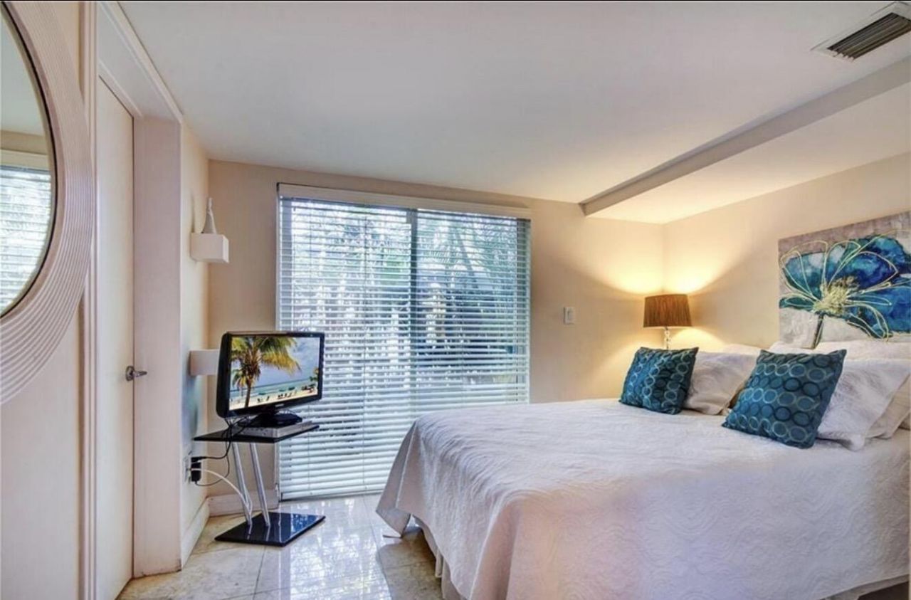28 Pelican Drive, Fort Lauderdale, FL 33301 Photo