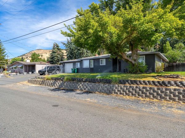 1801 McClellan Drive, Klamath Falls, OR 97603