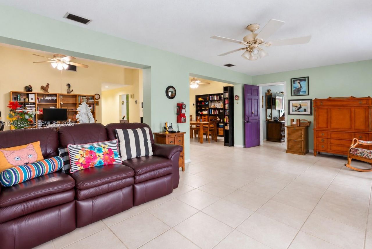 10307 NW 70th St, Tamarac, FL 33321 Photo