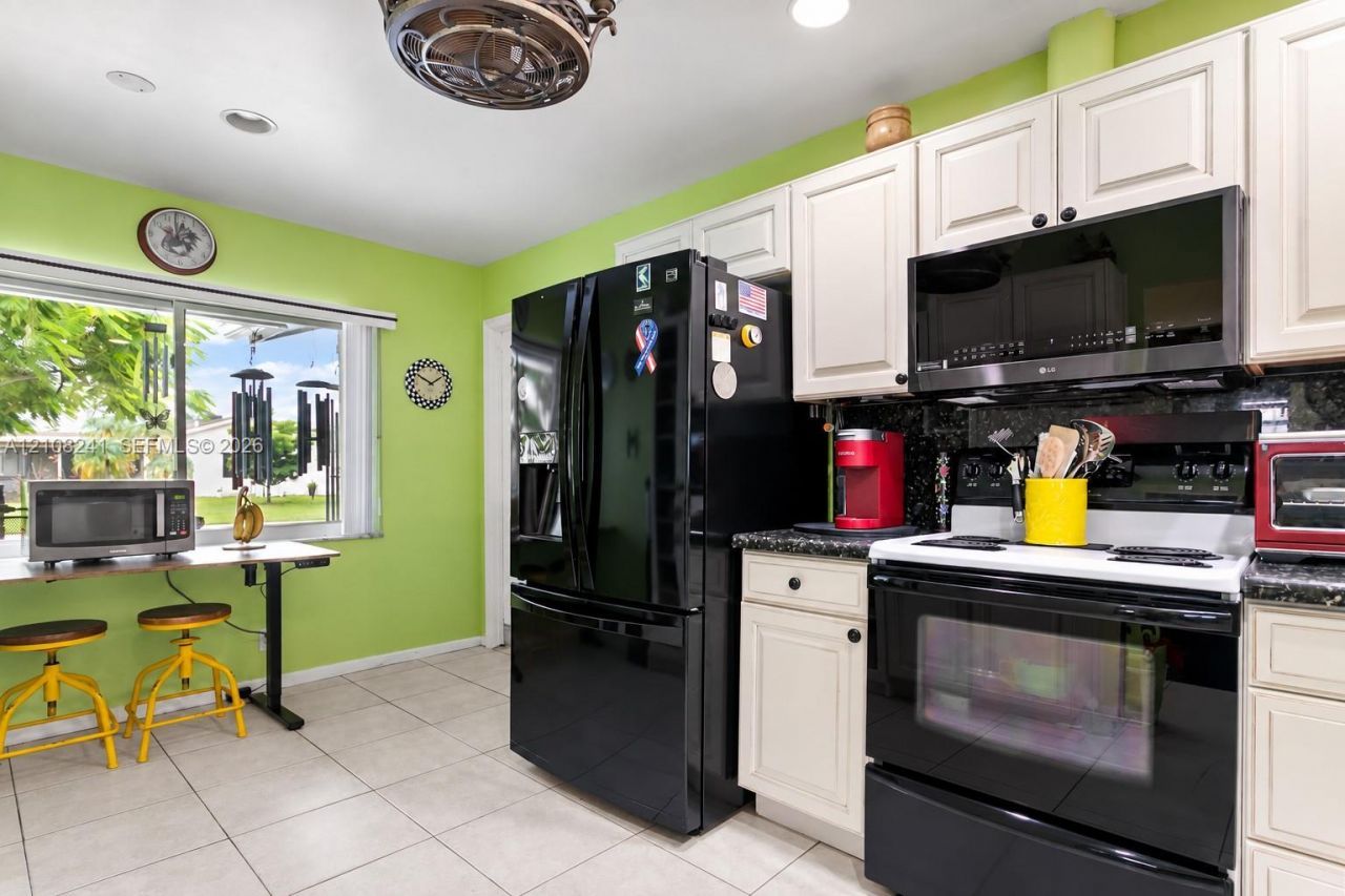 10307 NW 70th St, Tamarac, FL 33321 Photo