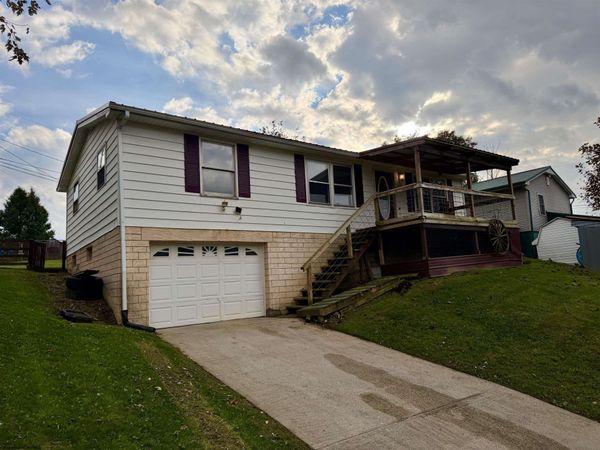 531 Johnson Avenue, Belington, WV 26250