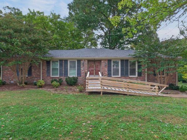 1275 Flatt Cir , Cookeville, TN 38501