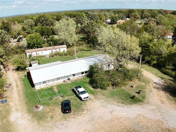 21886 E 510 Road , Colcord, OK 74338