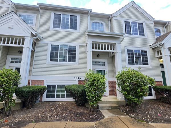 3350 Ravinia Circle , Aurora, IL 60504