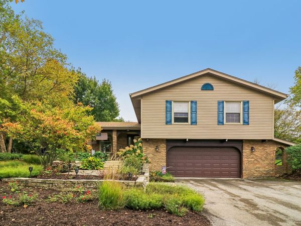6S561 Bridlespur Drive , Naperville, IL 60540
