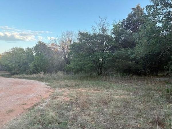 1400 E Barbara Drive, Guthrie, OK 73044