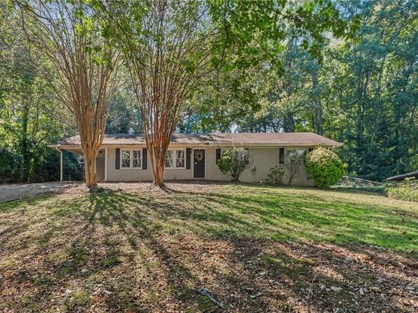 1533 Wildwood Drive , Acworth, GA 30102