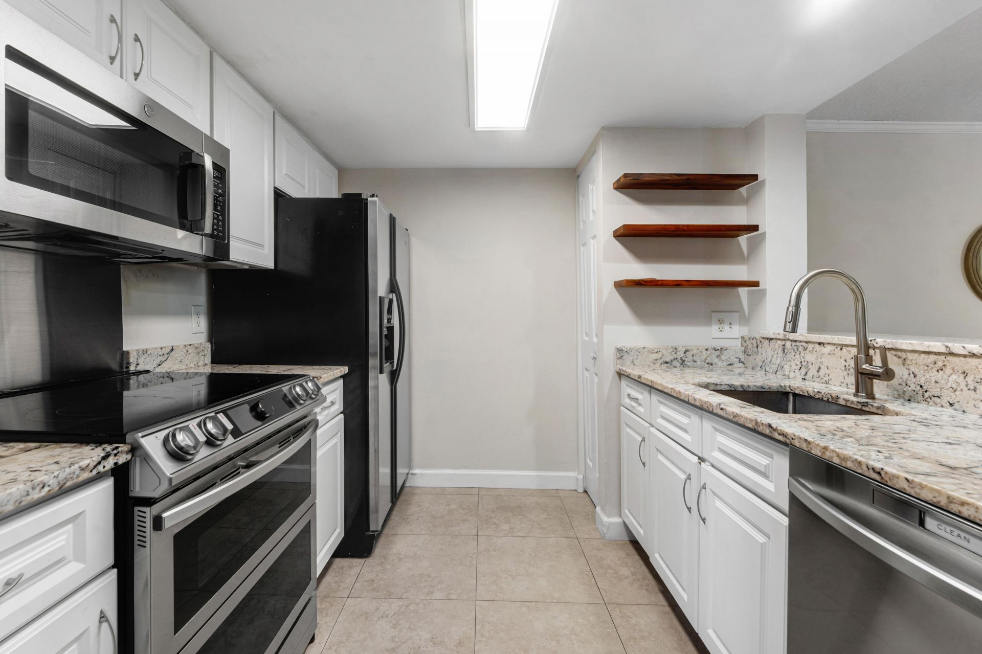 1100 Scotia Drive, Unit 108, Hypoluxo, FL 33462 Photo