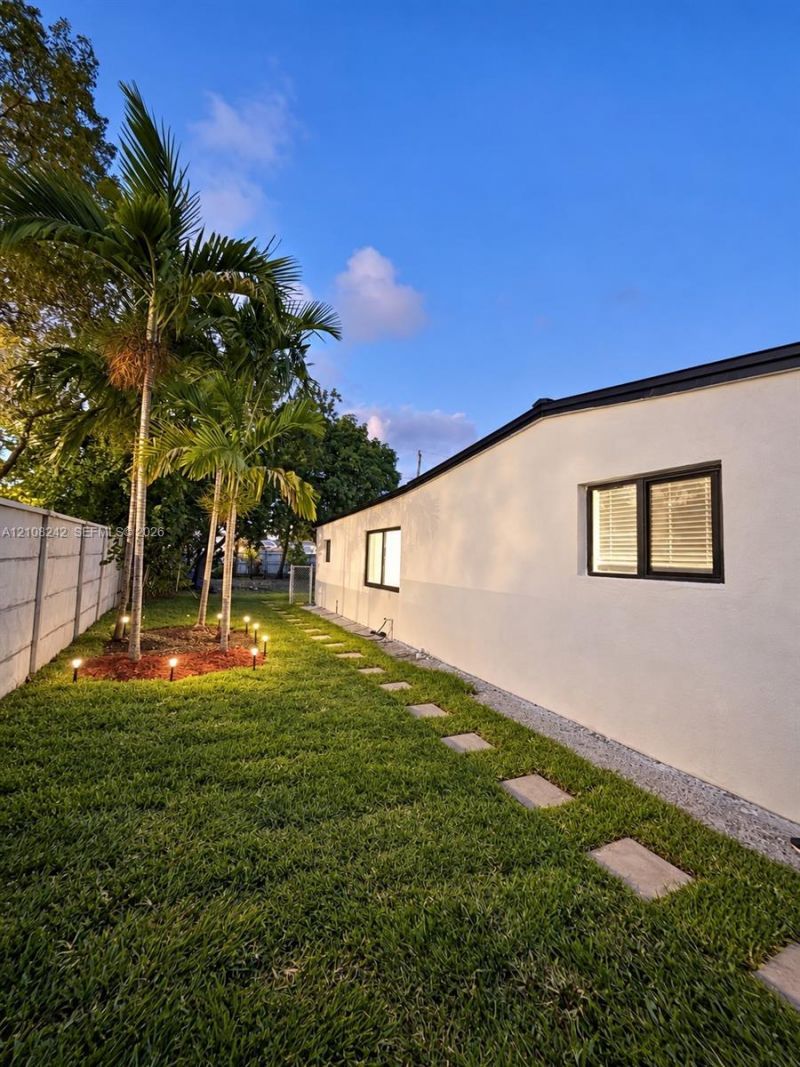 61 E 39th St , Hialeah, FL 33013 Photo