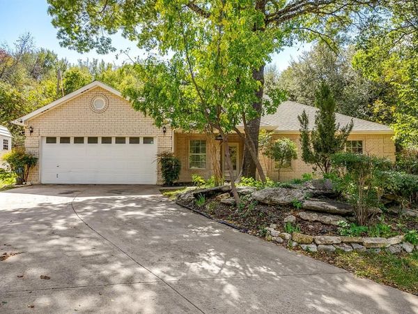 120 Hillside Court , Aledo, TX 76008