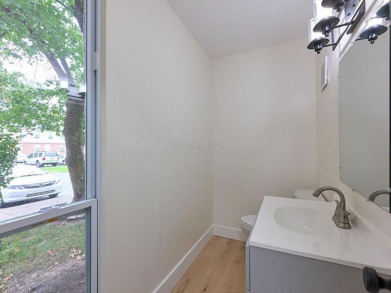 2806 Stonehenge Drive, Columbus, OH 43224 Photo 11