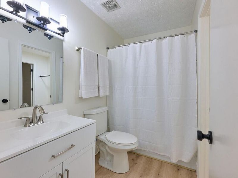 2806 Stonehenge Drive, Columbus, OH 43224 Photo 15