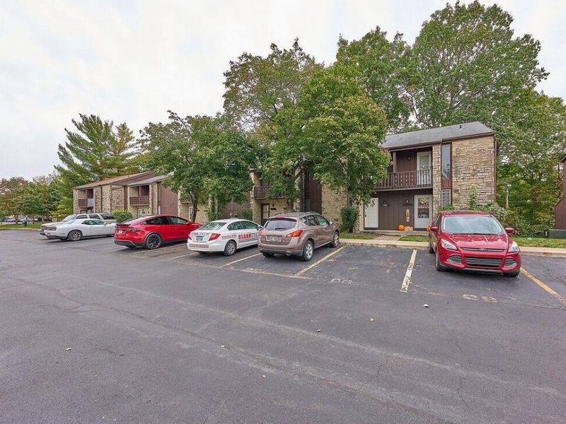2806 Stonehenge Drive, Columbus, OH 43224 Photo 2