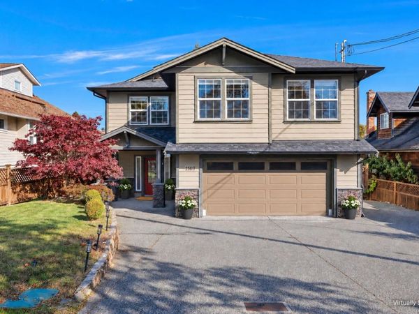 1160 Dunsterville Ave , Saanich, BC V8Z 2W7