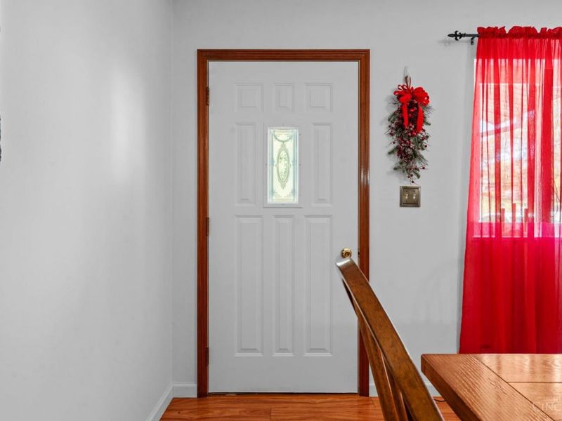 473 E Lomar Avenue, Carlisle, OH 45005 Photo 4