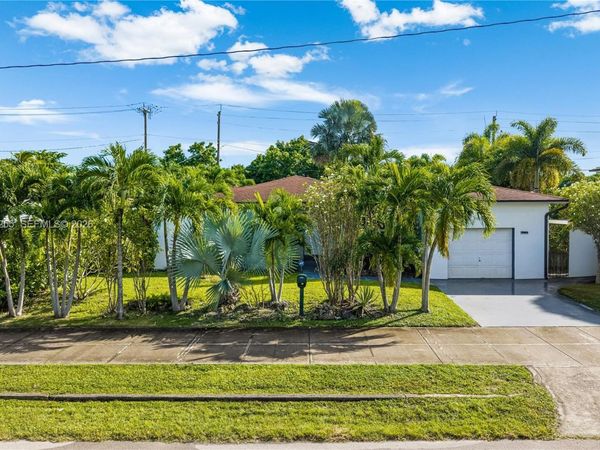 1650 NE 171st St , North Miami Beach, FL 33162