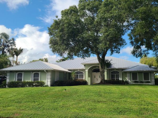 5530 SW Orchid Bay Drive, Palm City, FL 34990