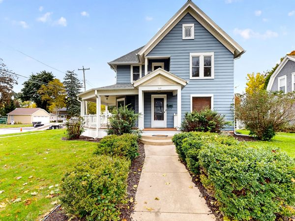 124 S Jefferson St, Waterford, WI 53185