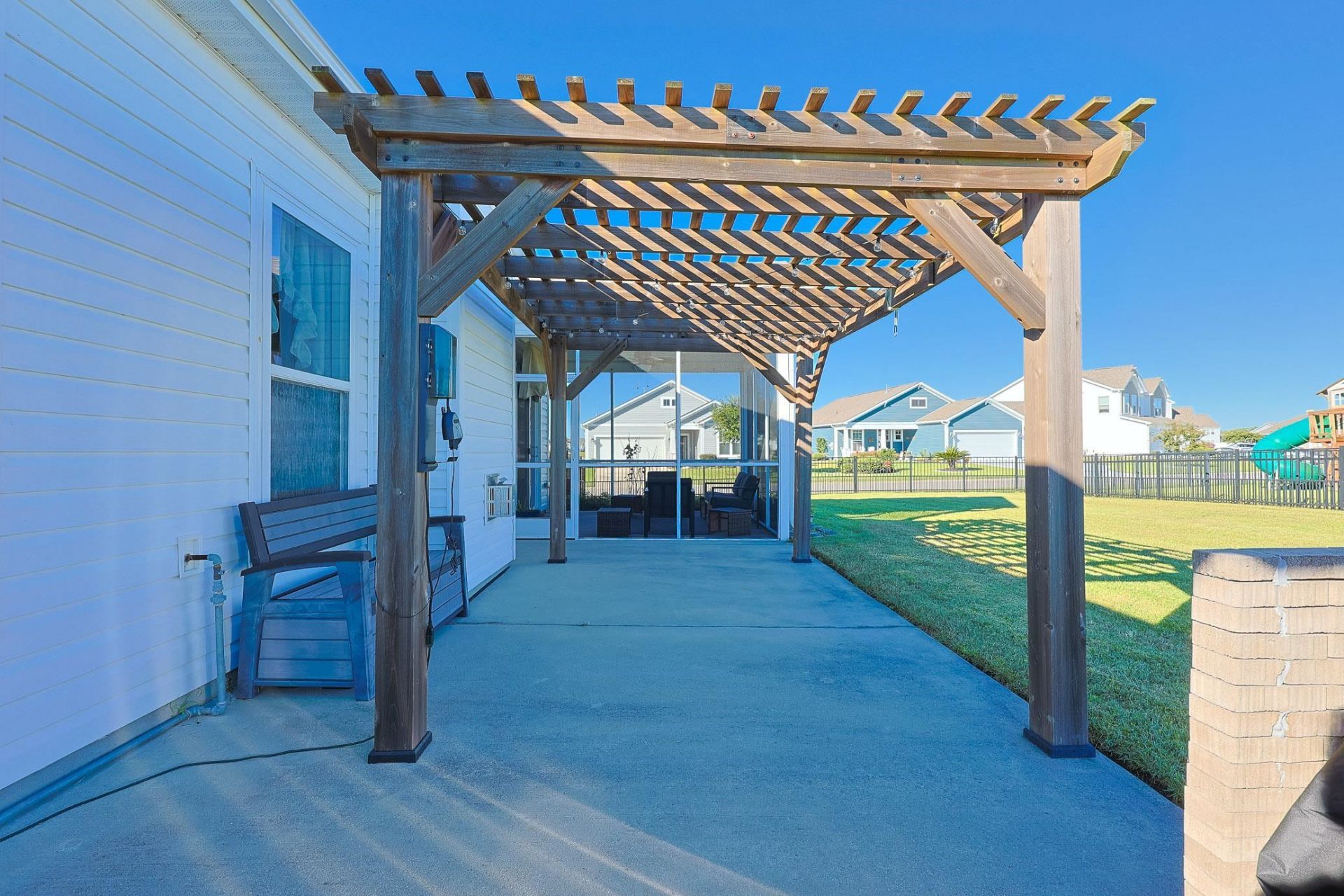 1076 Caprisia Loop Photo 39