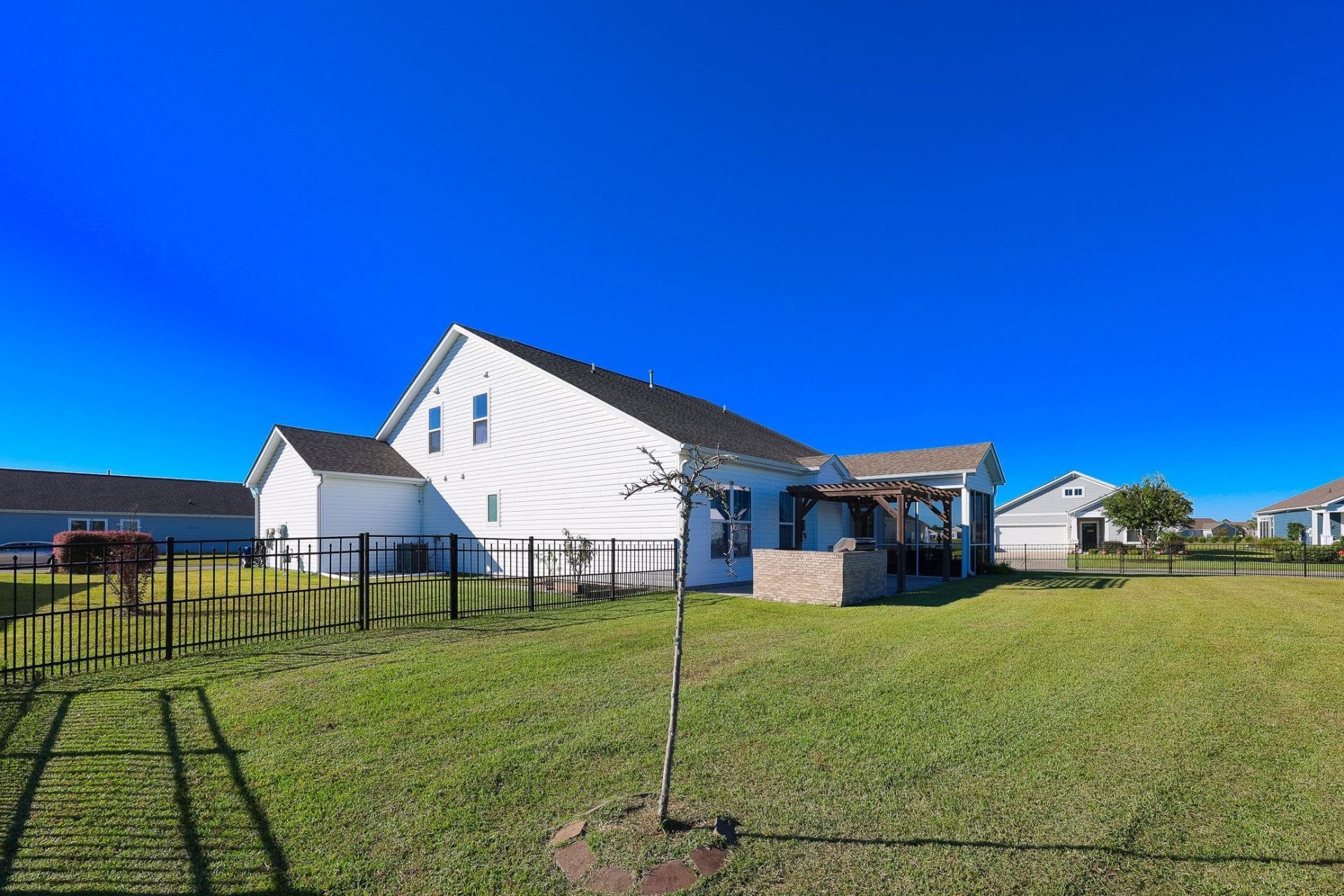 1076 Caprisia Loop Photo 41