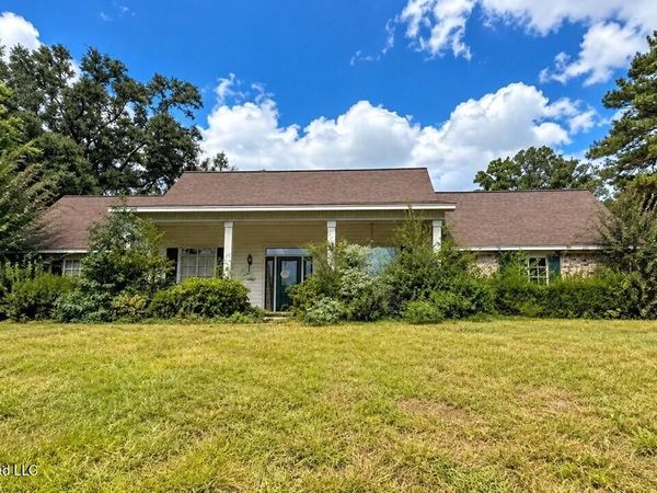422 Cambridge Lane, Jackson, MS 39212