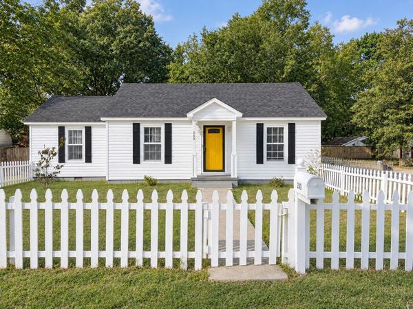 210 E SHERROD AVE, Covington, TN 38019